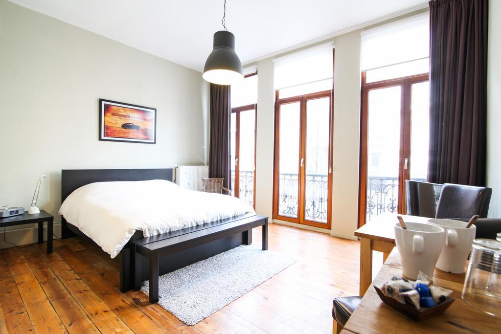 Because The Night City Lodge Antwerp Bilik gambar