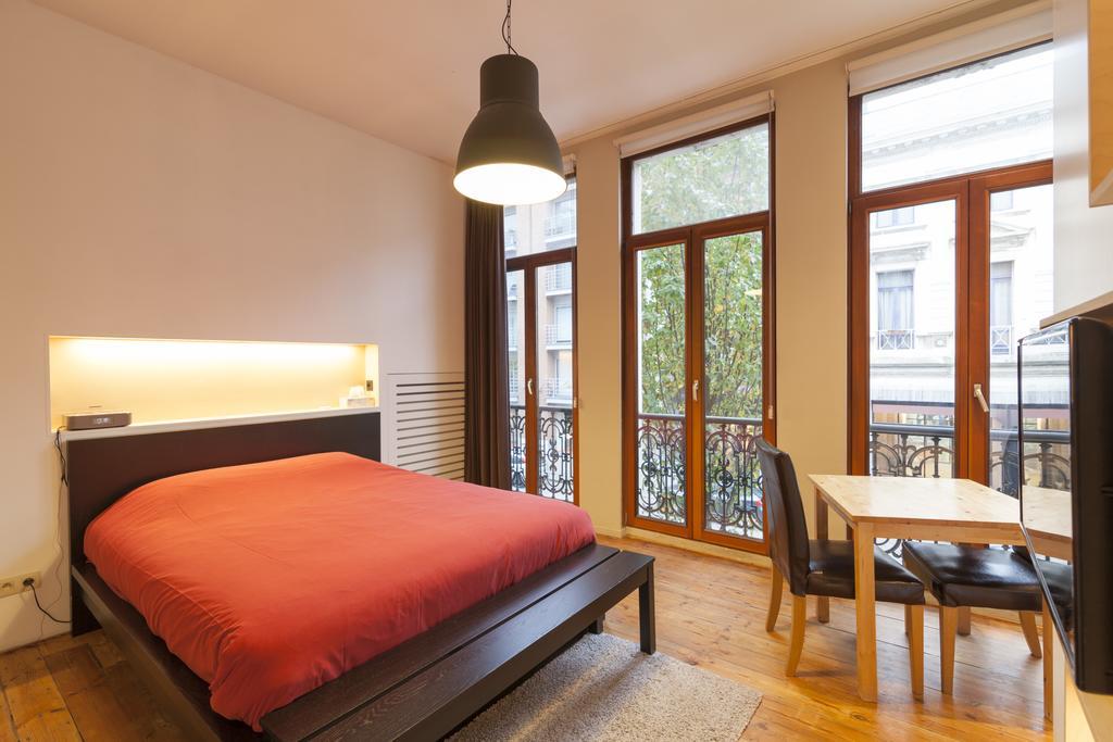Because The Night City Lodge Antwerp Bilik gambar