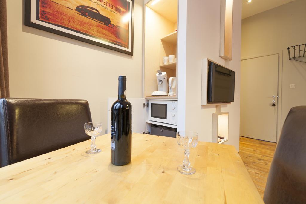 Because The Night City Lodge Antwerp Bilik gambar